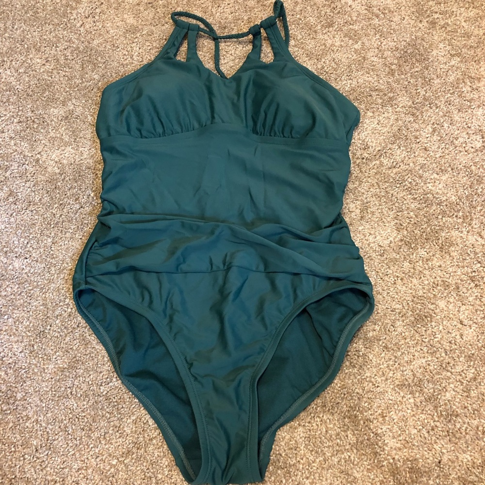 One piece swim suit